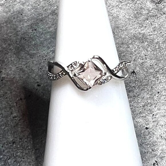 Ring Bomb Party Ring, NWOT, size 7, petite light pink stone silver color band - Picture 1 of 6